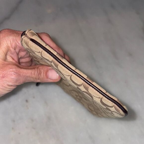 Coach Wristlet Bag Purse Jacquard Signature Logo Canvas Large Wristlet - Picture 7 of 15